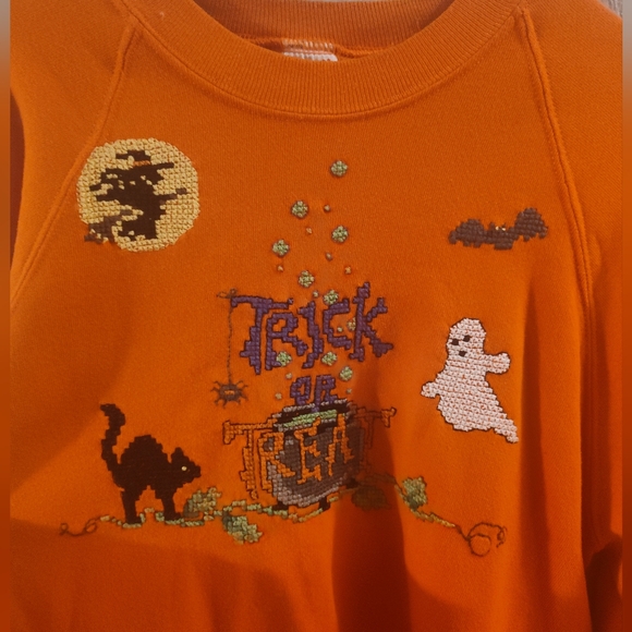 Vintage Halloween Cross Stitch Size L - Picture 2 of 4
